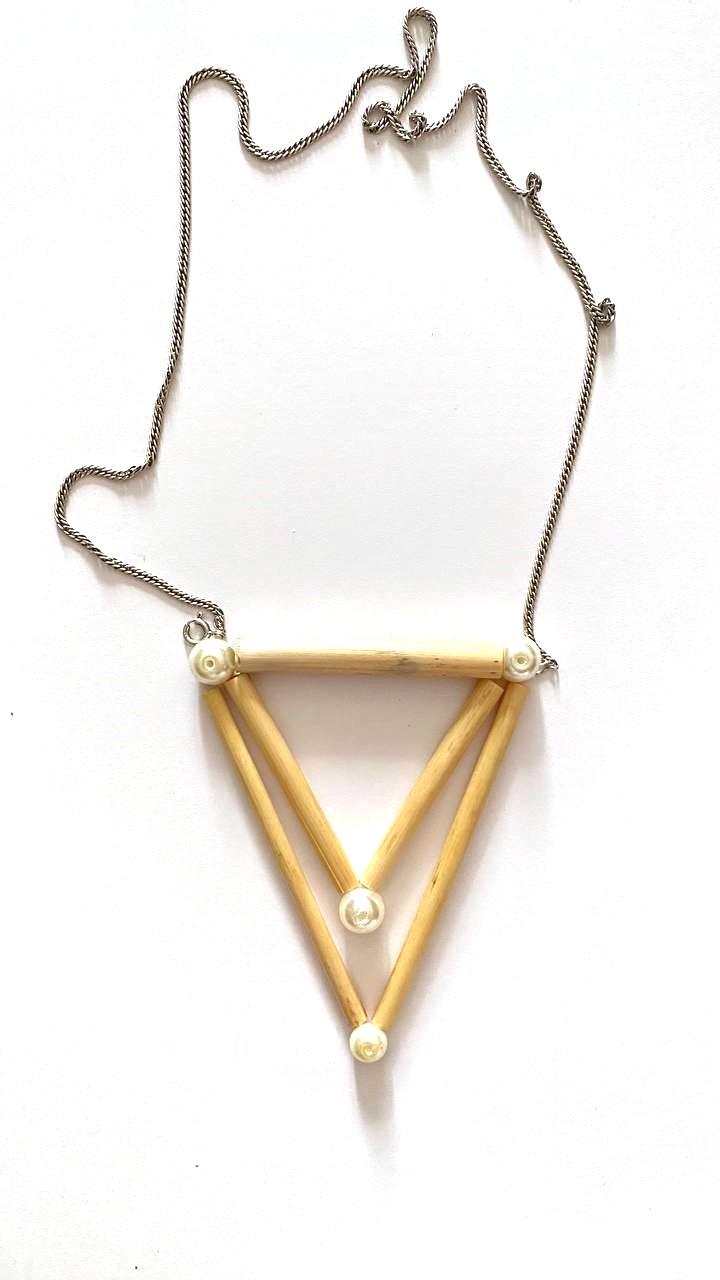 Delta necklace